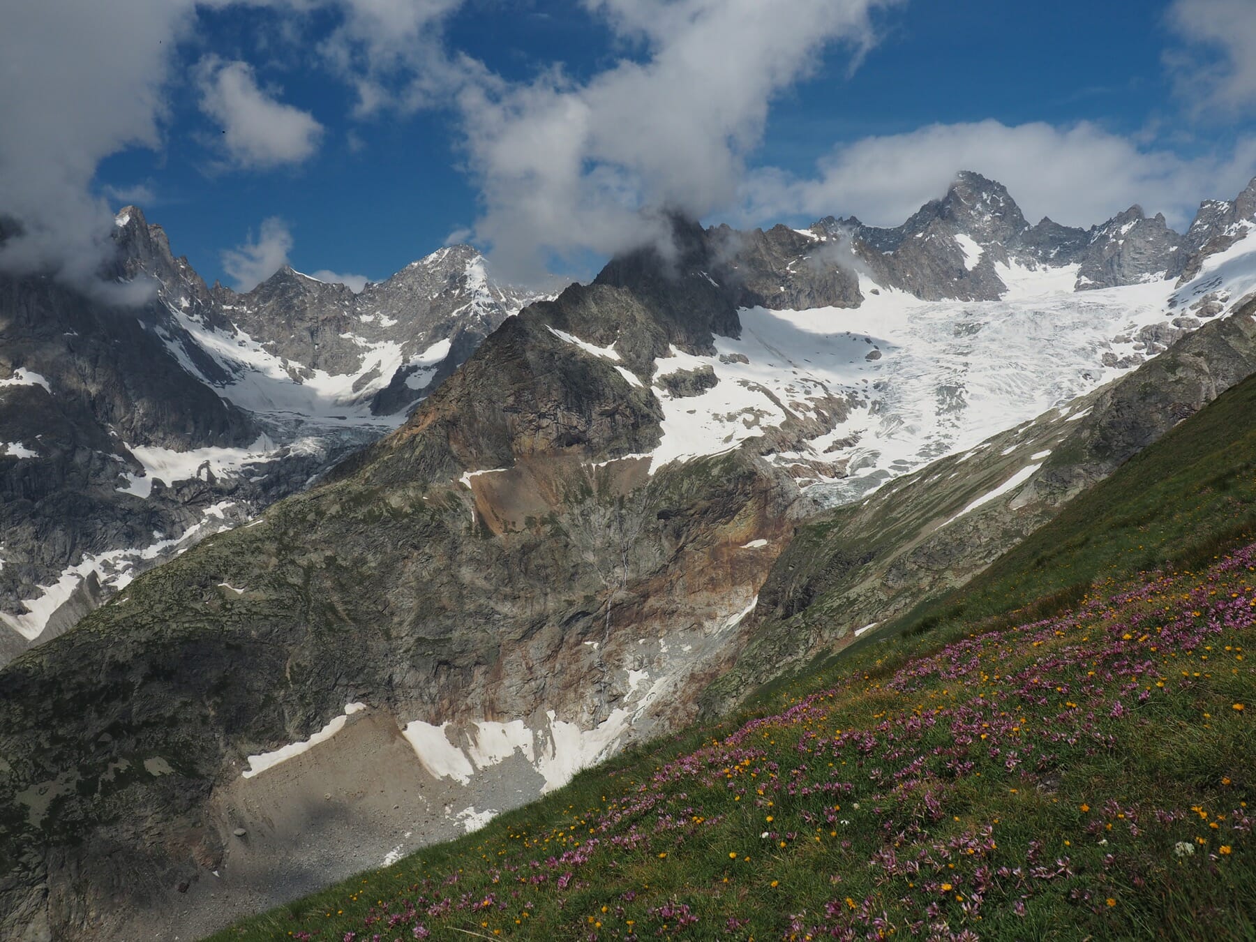 Bivouac at the Grand Col De Ferrot (highest point of the TMB) :  r/TourDuMontBlanc